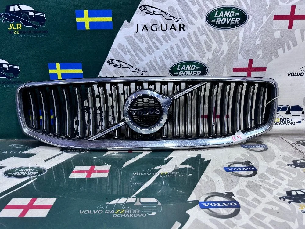 Решетка радиатора Volvo S60 V60 2018-2021