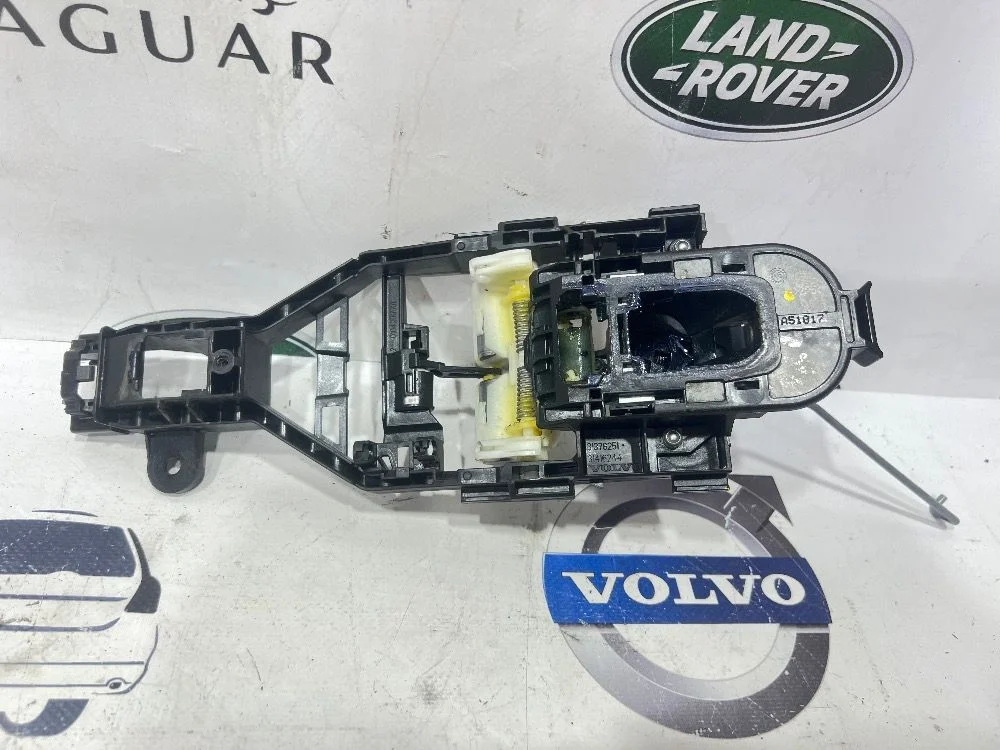Кронштейн ручки двери Volvo XC90 XC60 V90 S90 SPA