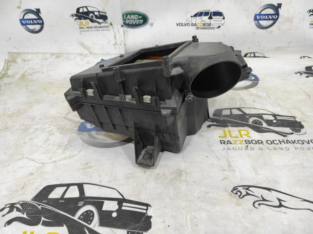 Корпус воздушного фильтра Volvo XC70 V70 S60 2006-